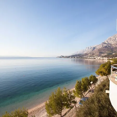 Marijan - Beachfront Appartement