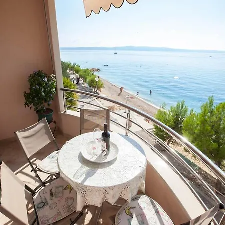 Marijan - Beachfront Appartement
