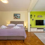 Marijan - Beachfront Apartament Tučepi