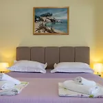 Marijan - Beachfront Tučepi