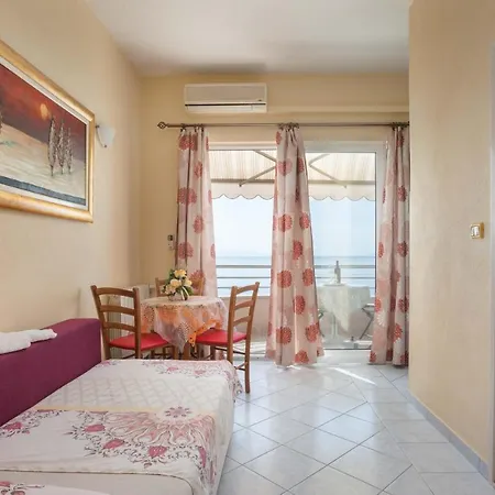 Marijan - Beachfront * Tučepi