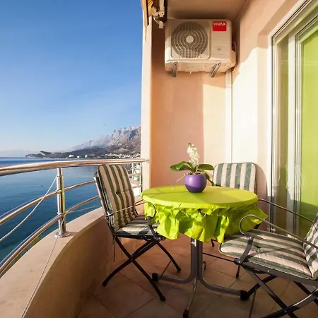 Marijan - Beachfront Apartmán