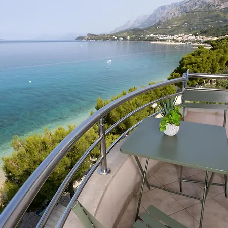 Apartment Marijan - Beachfront Tučepi